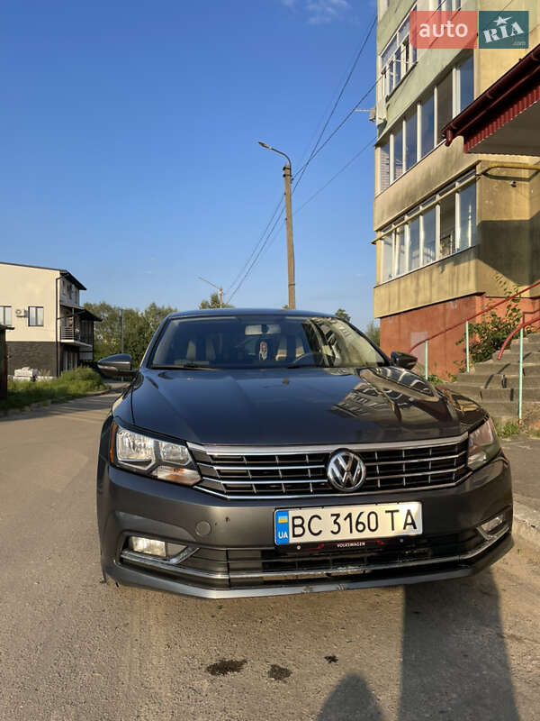 Седан Volkswagen Passat 2016 в Яворове