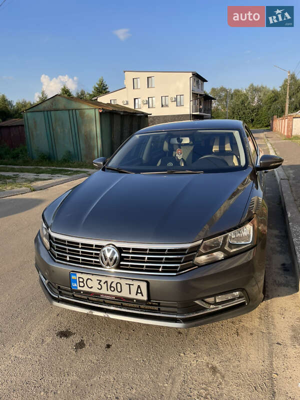 Седан Volkswagen Passat 2016 в Яворове
