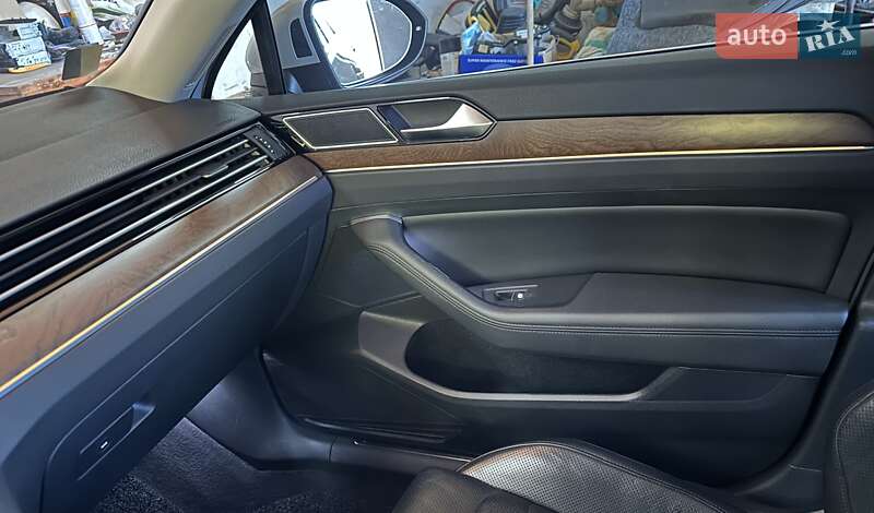 Седан Volkswagen Passat 2018 в Виннице