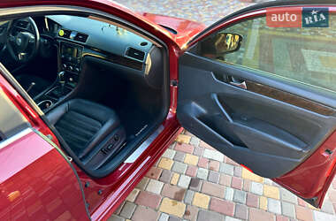 Седан Volkswagen Passat 2014 в 