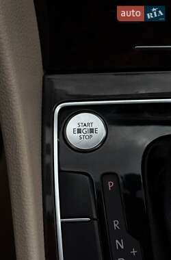 Седан Volkswagen Passat 2013 в 