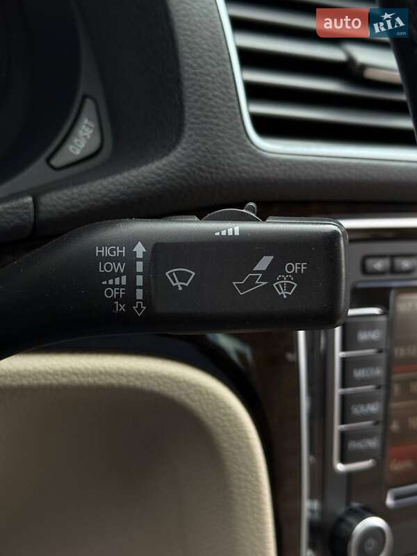 Седан Volkswagen Passat 2013 в Дніпрі