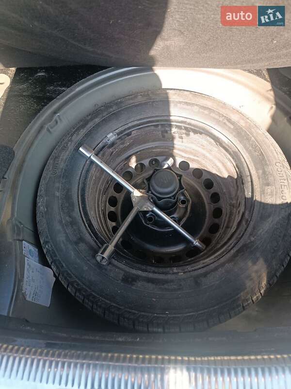 Седан Volkswagen Passat 2002 в Олевске фото 12 Седан Volkswagen Passat 2002 в Олевске