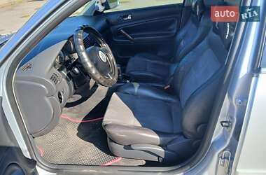 Седан Volkswagen Passat 2004 в 