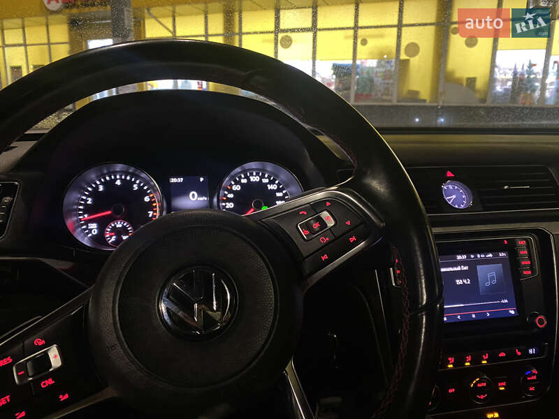 Седан Volkswagen Passat 2016 в Кривом Роге фото 12 Седан Volkswagen Passat 2016 в Кривом Роге