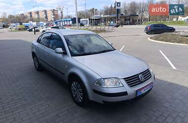 Седан Volkswagen Passat 2002 в 