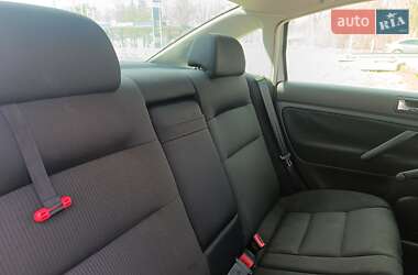 Седан Volkswagen Passat 2002 в 