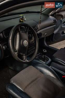 Универсал Volkswagen Passat 2004 в 