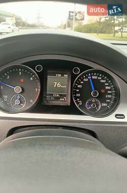 Універсал Volkswagen Passat 2006 в 