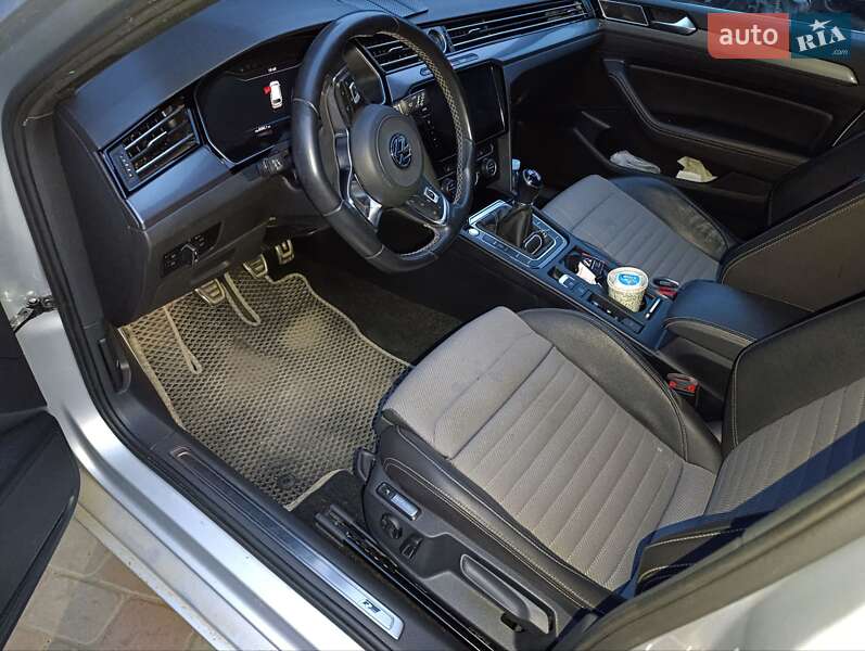 Универсал Volkswagen Passat 2019 в Львове