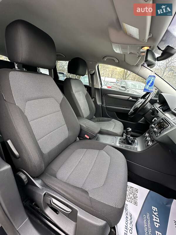 Універсал Volkswagen Passat 2012 в Кривому Розі