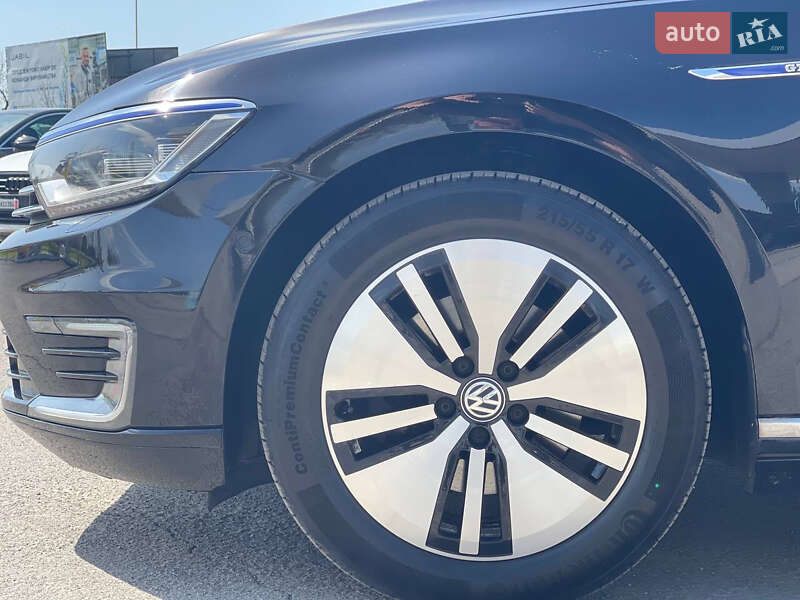 Универсал Volkswagen Passat 2018 в Ужгороде