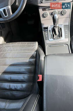 Універсал Volkswagen Passat 2012 в 
