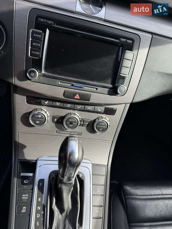 Универсал Volkswagen Passat 2012 в Чернигове