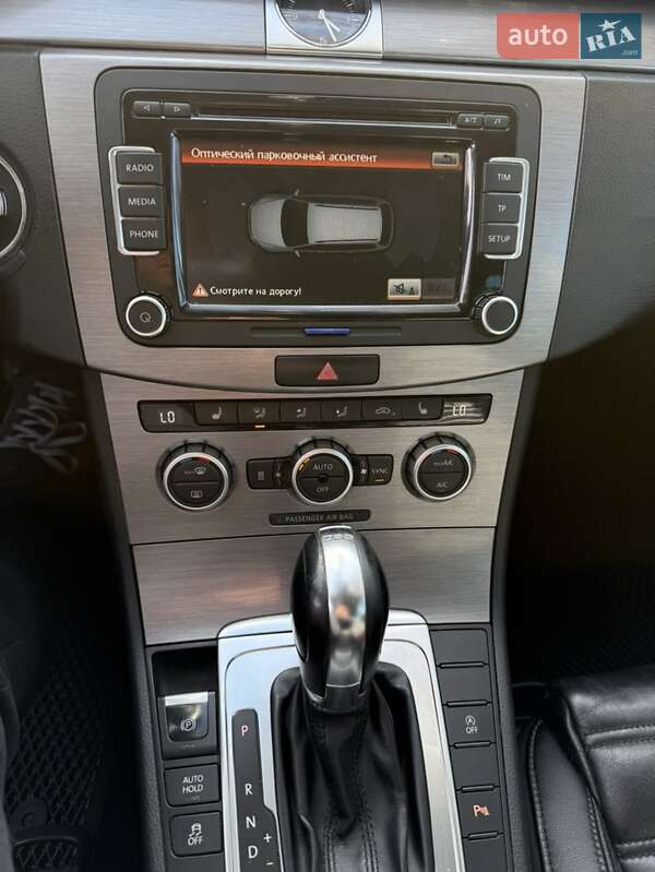 Универсал Volkswagen Passat 2012 в Чернигове