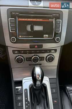 Універсал Volkswagen Passat 2012 в 