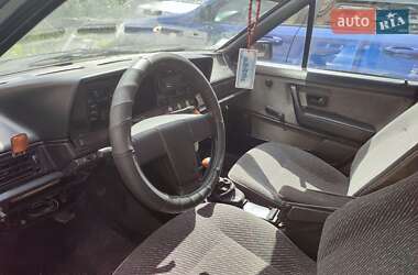 Універсал Volkswagen Passat 1987 в 