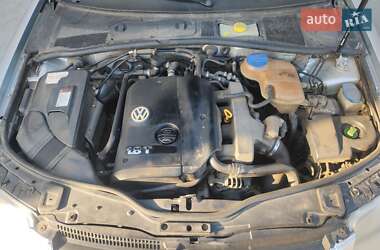 Седан Volkswagen Passat 2003 в 
