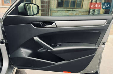 Седан Volkswagen Passat 2013 в 