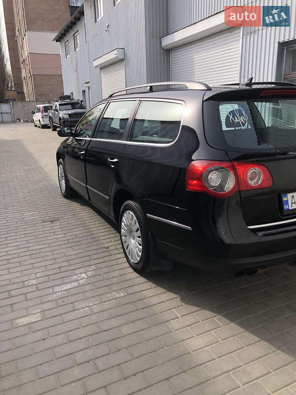 Универсал Volkswagen Passat 2008 в Харькове