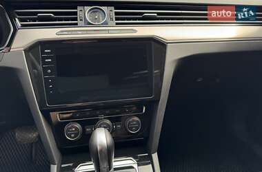 Седан Volkswagen Passat 2018 в 