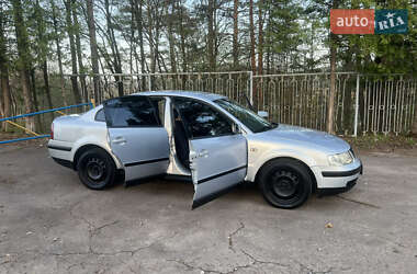 Седан Volkswagen Passat 1998 в 