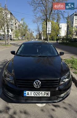 Седан Volkswagen Passat 2013 в 