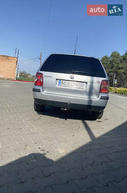 Универсал Volkswagen Passat 2001 в 