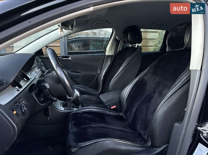 Універсал Volkswagen Passat 2009 в Шептицькому