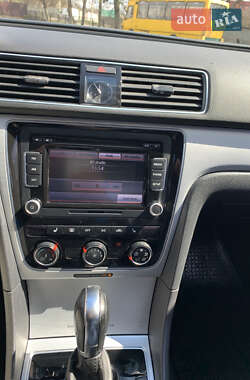 Седан Volkswagen Passat 2013 в 