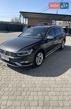 Универсал Volkswagen Passat 2019 в 