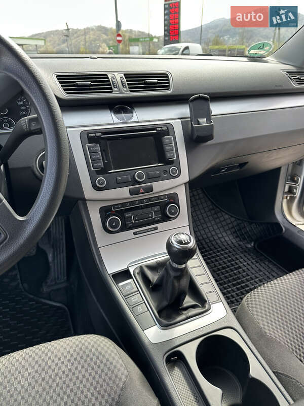 Универсал Volkswagen Passat 2011 в Косове