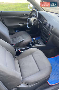 Универсал Volkswagen Passat 2005 в 
