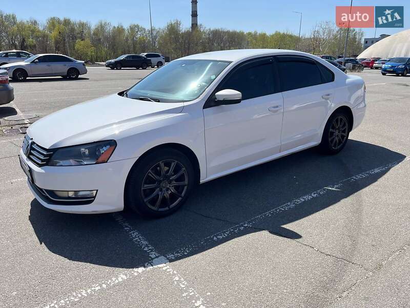 Седан Volkswagen Passat 2013 в 