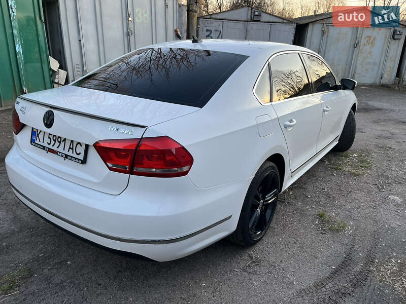 Седан Volkswagen Passat 2013 в Василькові