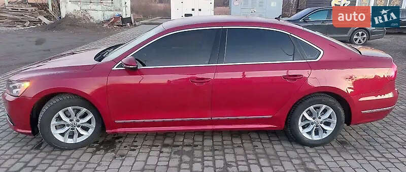 Седан Volkswagen Passat 2015 в Кривом Роге