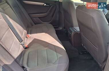 Універсал Volkswagen Passat 2013 в 