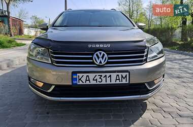 Універсал Volkswagen Passat 2013 в 