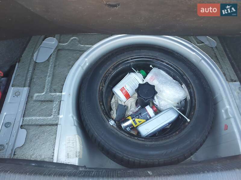 Седан Volkswagen Passat 1999 в Киеве