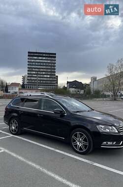 Універсал Volkswagen Passat 2012 в 