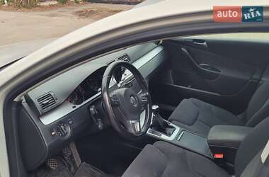 Универсал Volkswagen Passat 2010 в Киеве