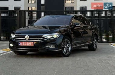 Седан Volkswagen Passat 2020 в 