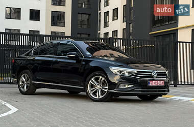Седан Volkswagen Passat 2020 в 