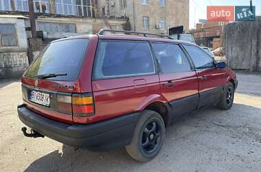 Універсал Volkswagen Passat 1989 в 