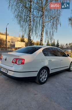 Седан Volkswagen Passat 2010 в 