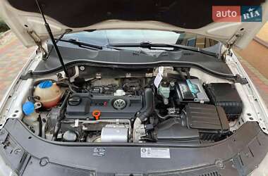 Седан Volkswagen Passat 2010 в 