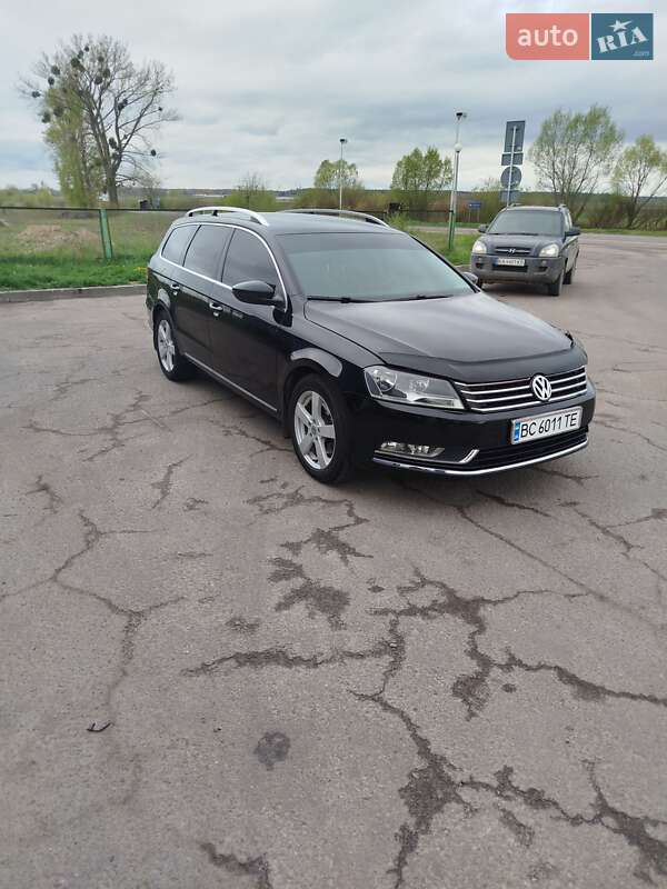 Универсал Volkswagen Passat 2011 в Каменке-Бугской