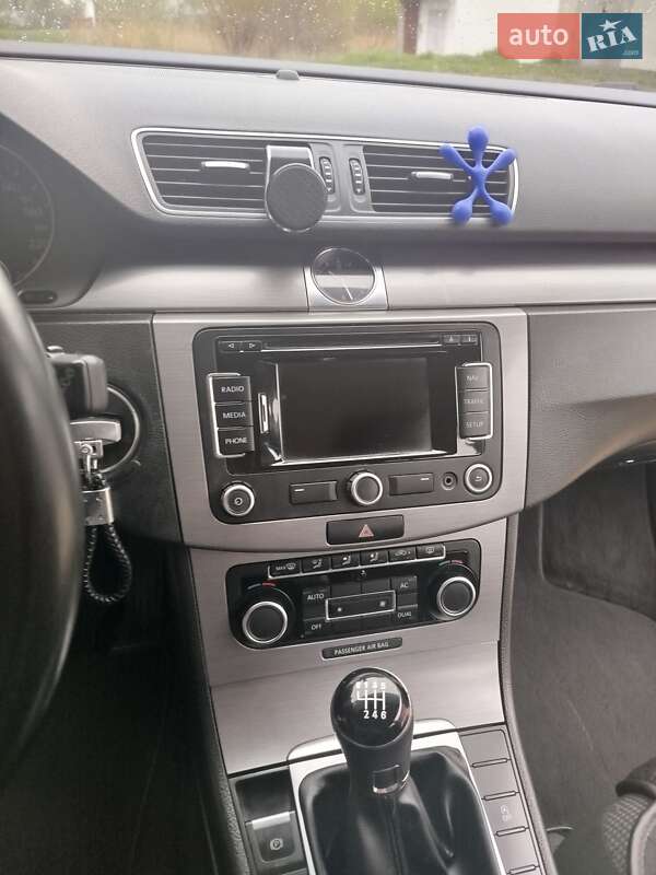 Универсал Volkswagen Passat 2011 в Каменке-Бугской фото 18 Универсал Volkswagen Passat 2011 в Каменке-Бугской