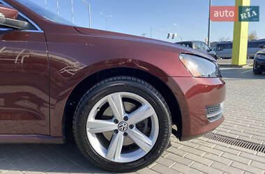 Седан Volkswagen Passat 2013 в 