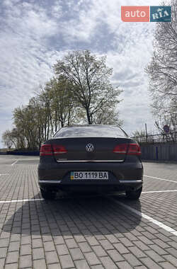 Седан Volkswagen Passat 2012 в 